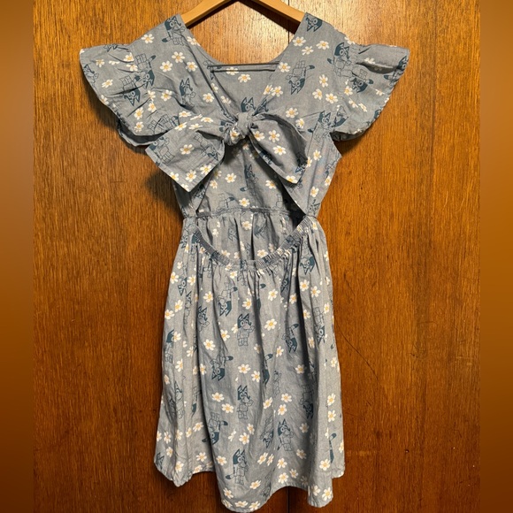 BLUEY chambray floral skater dress with winged ruffle sleeves, open back bow 7-8 - Picture 5 of 6